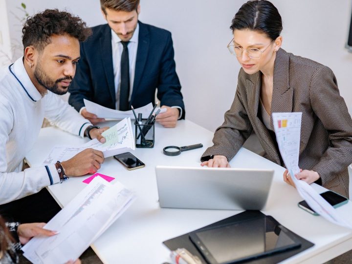 Difference Between Contractors, Freelancers, and Consultants
